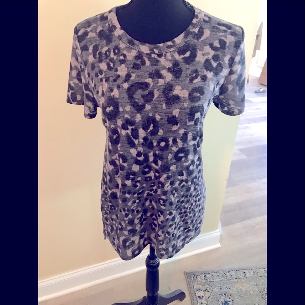 Maurices crew neck short sleeve, gray and black animal print tee in size small